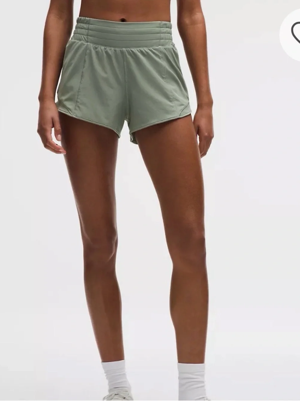 NWT Lululemon Hotty Hot 🔥 LR Shorts 2.5 